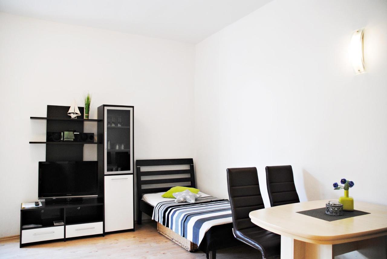 Appartementanlage-Ferienwohnungen Weisse Moewe Sassnitz Exterior photo